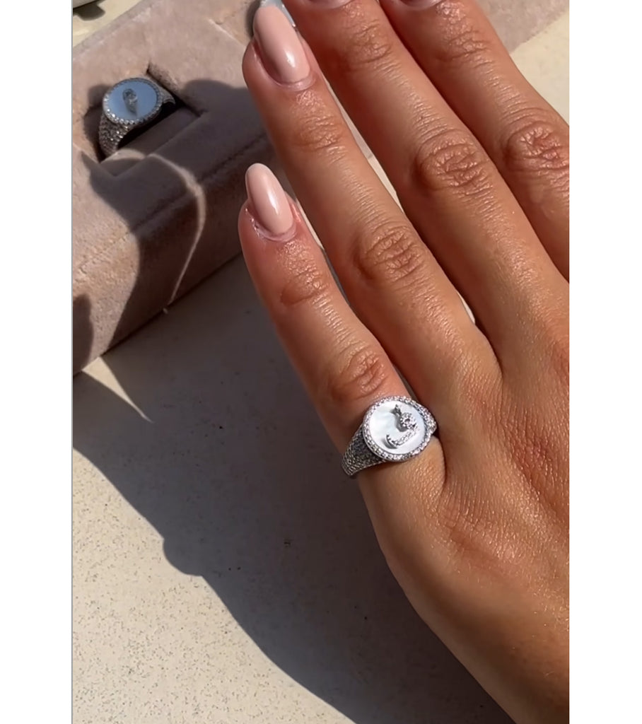 Arabic Letter F Pinky Ring